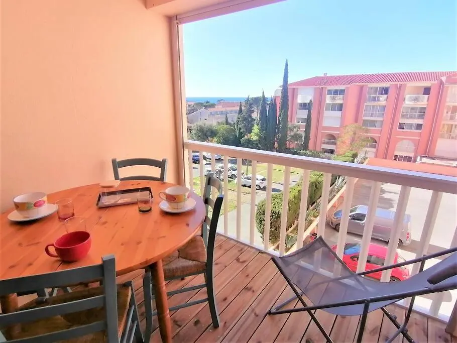 Apartment Appartement L'Evasion, Vue Mer, Plages A Pied Frejus France